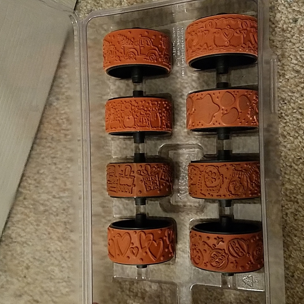 Set of 8 small stampin up wheels